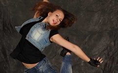 打屁股份有限公司图片